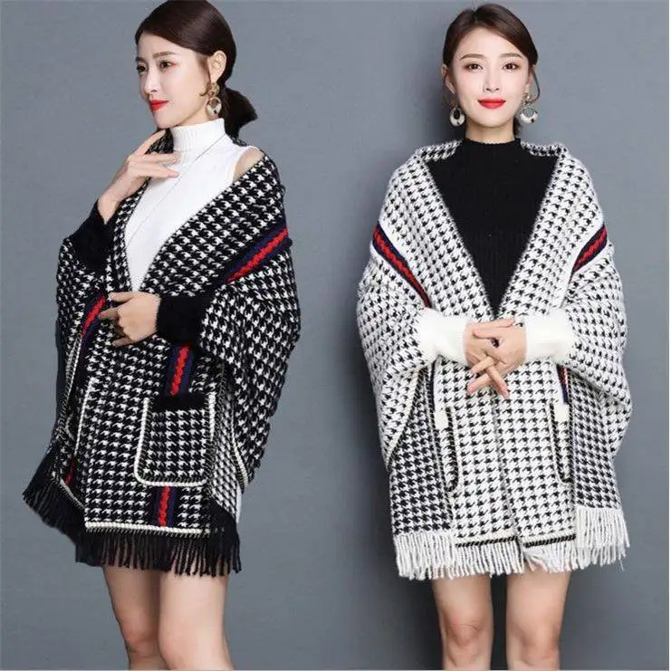 Thickened Plaid Shoulder Shawl Women's Outerwear Autumn Winter New Style Fake Velvet Cloak Korean Version Open Cardigan
Thickened Plaid Shoulder Shawl Women's Outerwear Autumn Winter New Style Fake Velvet Cloak Korean Version Open Cardigan