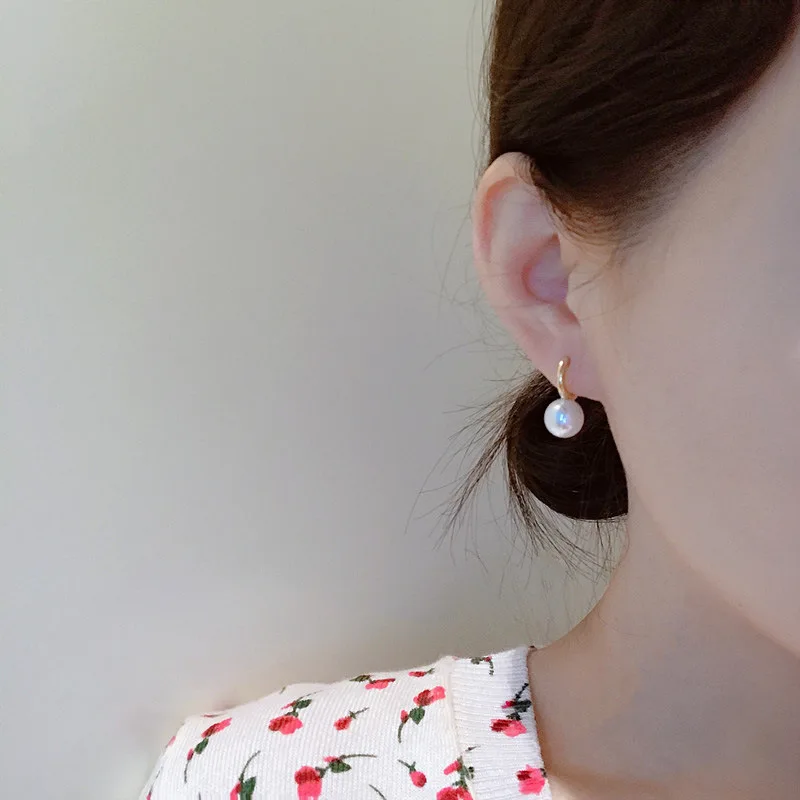 Fashion New Hot Sell Trendy 925 Sterling Silver Earrings for Women Real Silver Ear Hoop Earrings
Fashion New Hot Sell Trendy 925 Sterling Silver Earrings for Women Real Silver Ear Hoop Earrings