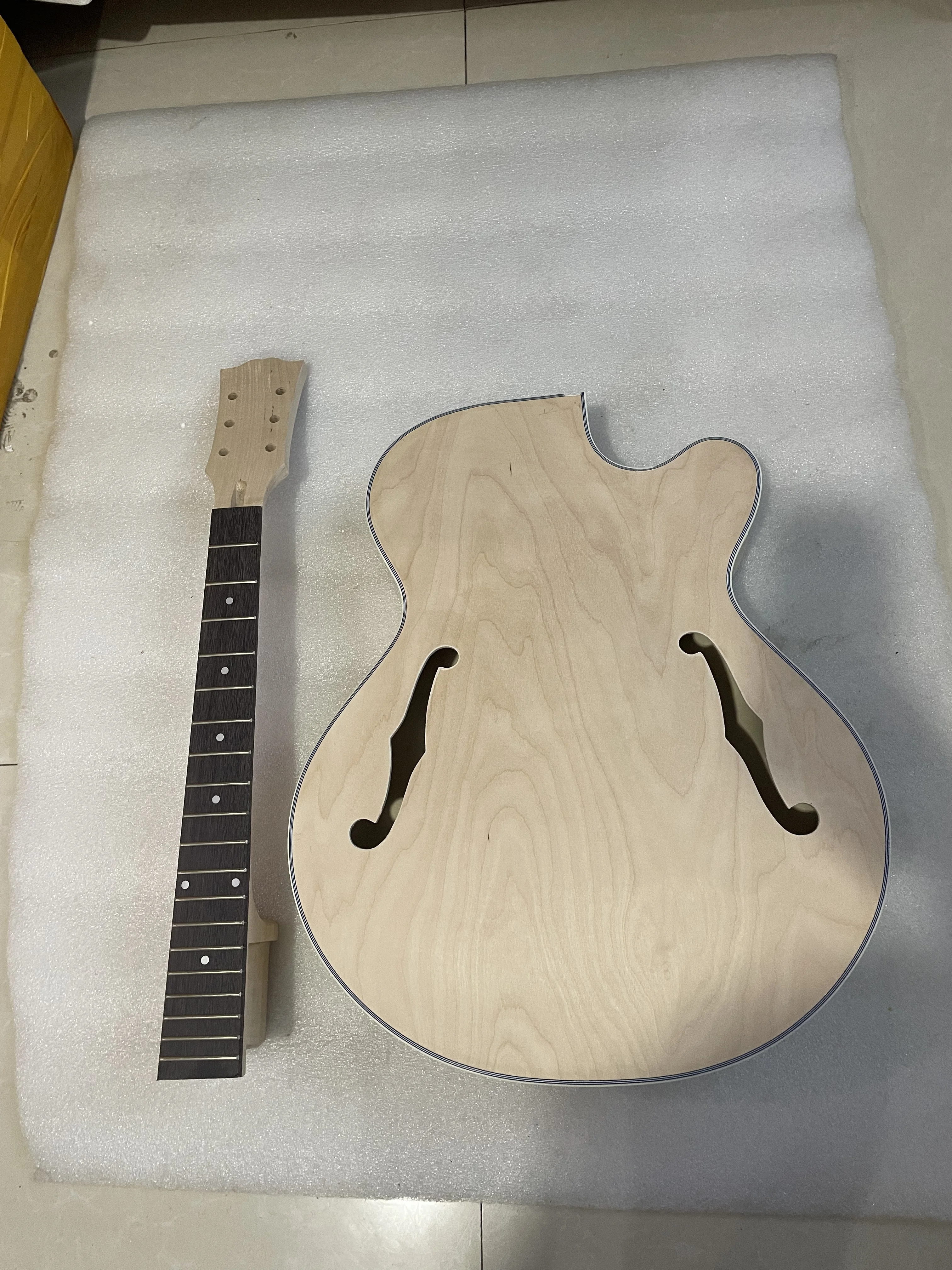 A set Semi-finished Hollow Body DIY Electric Guitar Builder Kit part Project plywood Mahogany top maple side&back Unfinished New
A set Semi-finished Hollow Body DIY Electric Guitar Builder Kit part Project plywood Mahogany top maple side&back Unfinished New