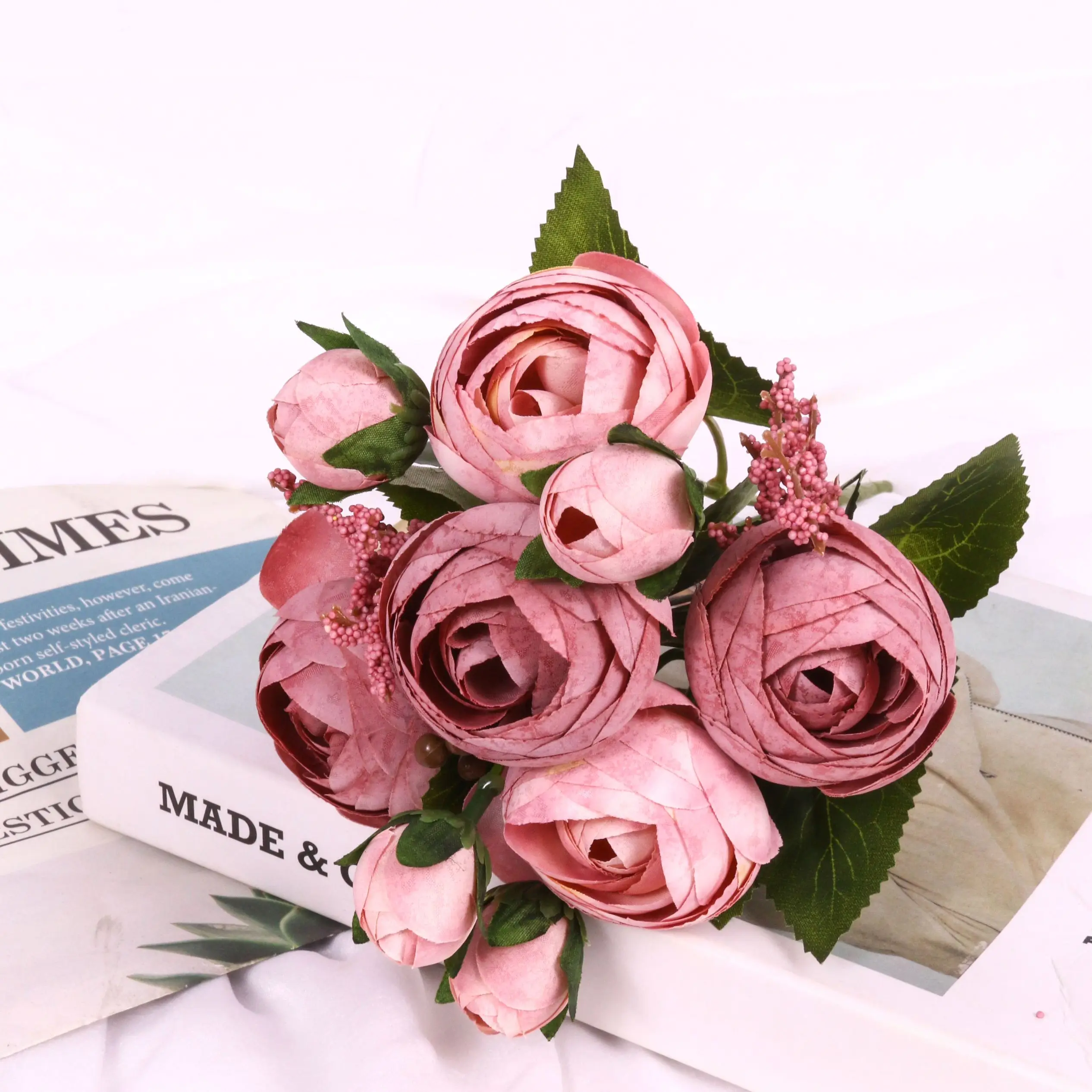 2pcs Artificial Flower Silk Peony Rose Home Room Vase Outdoor Yard Garden Festival Table Decor DIY Wedding Bridal Bouquet Prop
2pcs Artificial Flower Silk Peony Rose Home Room Vase Outdoor Yard Garden Festival Table Decor DIY Wedding Bridal Bouquet Prop