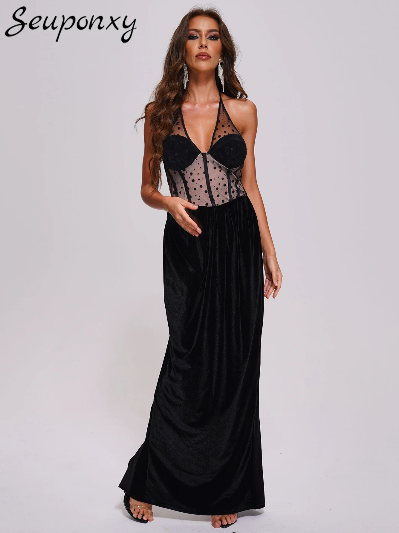 High Quality Polka Dot Sexy Sleeveless Neck Hanging Backless Velvet Maxi Dress 2023 Summer Women'S Elegant Party Dress Vestidos
High Quality Polka Dot Sexy Sleeveless Neck Hanging Backless Velvet Maxi Dress 2023 Summer Women'S Elegant Party Dress Vestidos