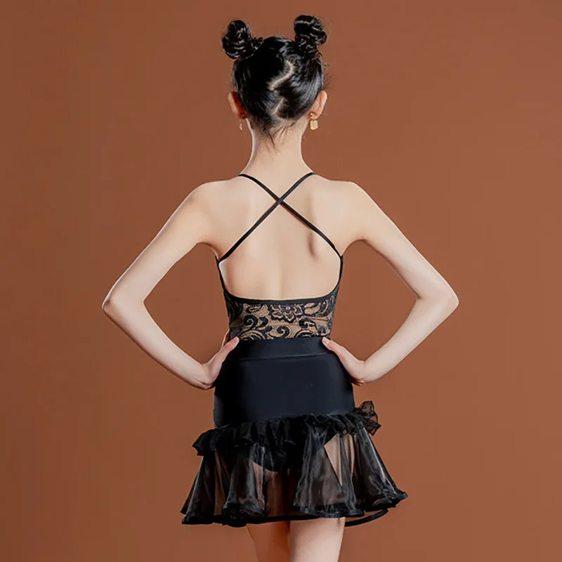 Детский костюм для латиноамериканских танцев в стиле Лолита, для выступлений на сцене, с сетчатой спинкой, без рукавов, для девочек, для тренировок по чача и самба, танцевальная одежда
Детский костюм для латиноамериканских танцев в стиле Лолита, для выступлений на сцене, с сетчатой спинкой, без рукавов, для девочек, для тренировок по чача и самба, танцевальная одежда