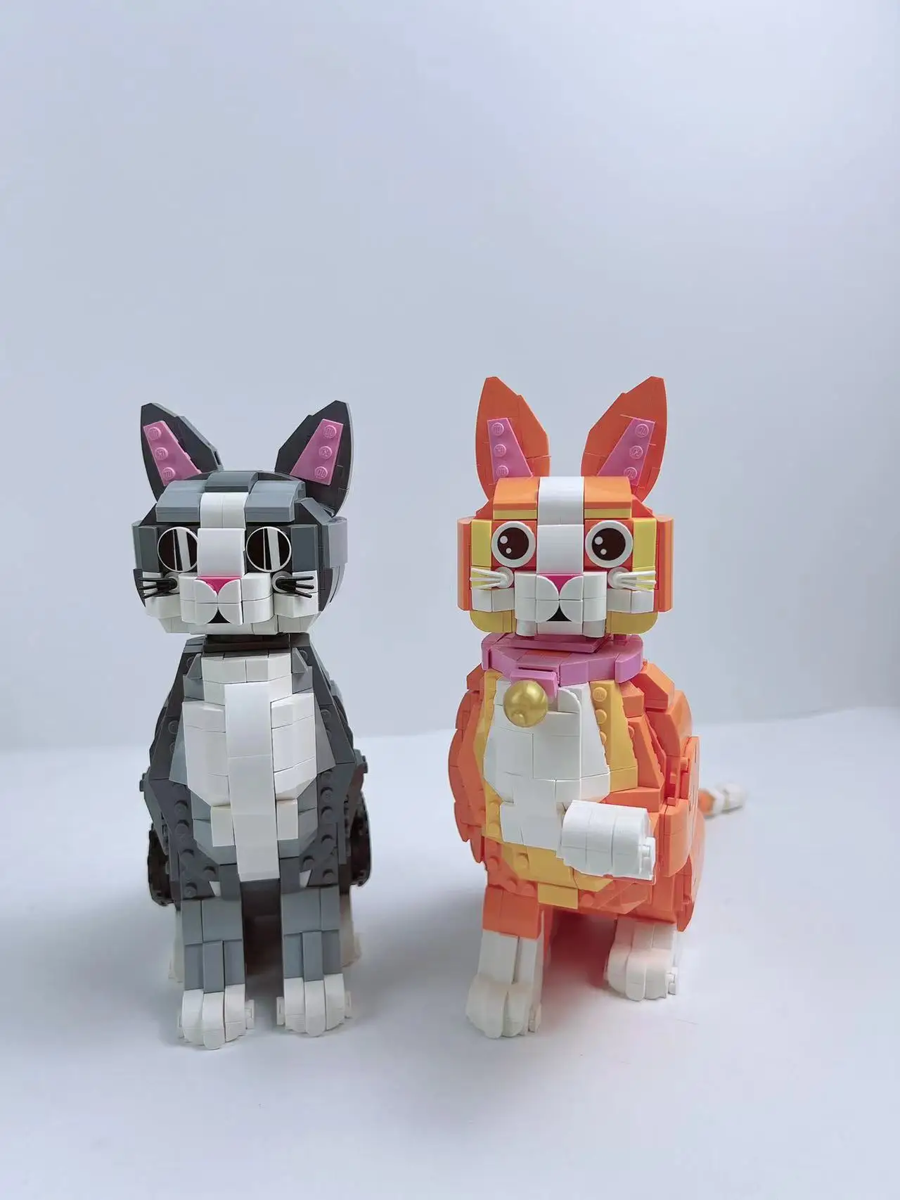 Building blocks toy kitten model decoration Poppy Cat Lucy Cat Creative DIY assembled toy set Holiday gift girl's birthday gift
Building blocks toy kitten model decoration Poppy Cat Lucy Cat Creative DIY assembled toy set Holiday gift girl's birthday gift