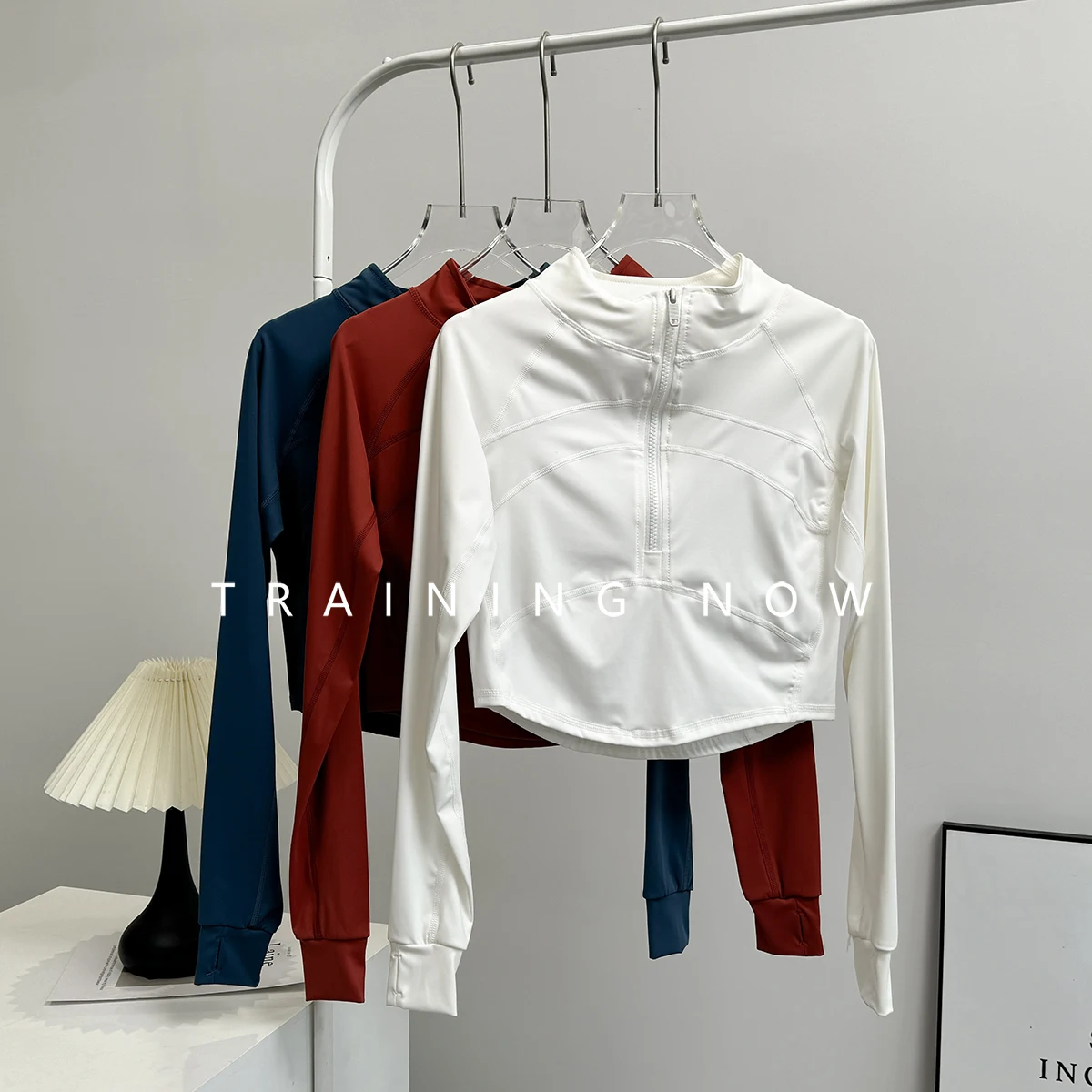 Half zipper yoga suit women's sports tops slim and slim fast drying long sleeves running training autumn and winter fitness
Half zipper yoga suit women's sports tops slim and slim fast drying long sleeves running training autumn and winter fitness