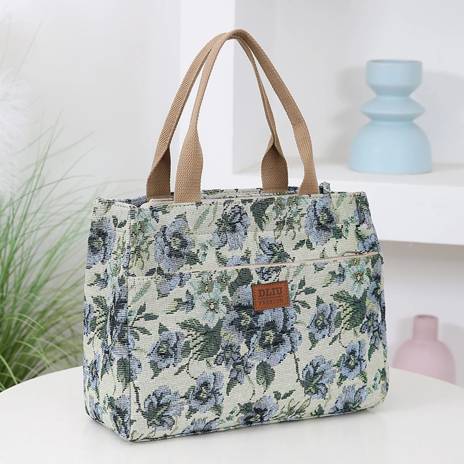Female Fashion Aesthetic Tote Bag Convenient to Carry Practical Commuter Bags Suitable for Birthday New Year's Gifts
Female Fashion Aesthetic Tote Bag Convenient to Carry Practical Commuter Bags Suitable for Birthday New Year's Gifts