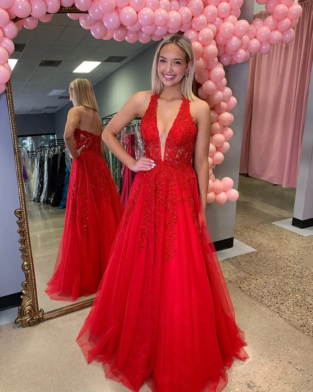 Red Deep V Neck Lace Appliques Corset Prom Dresses Long for Women 2025 Tulle A Line Beading Formal Evening Gowns Customized
Red Deep V Neck Lace Appliques Corset Prom Dresses Long for Women 2025 Tulle A Line Beading Formal Evening Gowns Customized