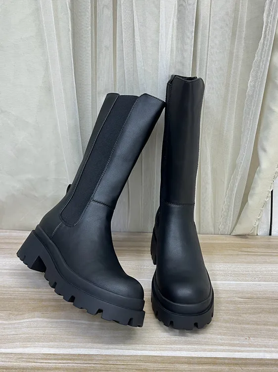 Женские ботинки до середины икры с модным круглым носком, однотонные ботинки на массивной подошве, зимние ботинки Briti Sle
Женские ботинки до середины икры с модным круглым носком, однотонные ботинки на массивной подошве, зимние ботинки Briti Sle