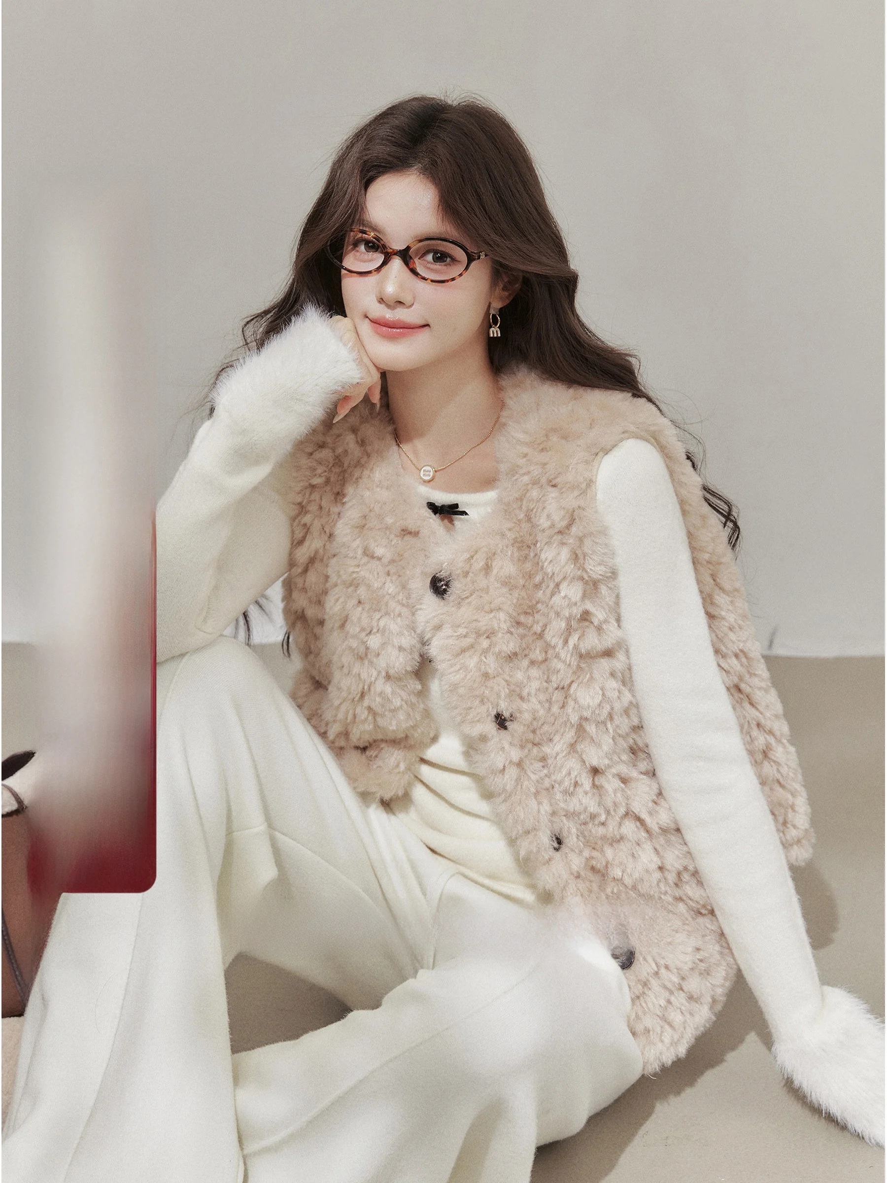 Теплый пушистый жилет-куртка для полных женщин, зимняя верхняя одежда, базовая футболка, микро-слой для полных, милый круглый вырез, на одной пуговице
Теплый пушистый жилет-куртка для полных женщин, зимняя верхняя одежда, базовая футболка, микро-слой для полных, милый круглый вырез, на одной пуговице