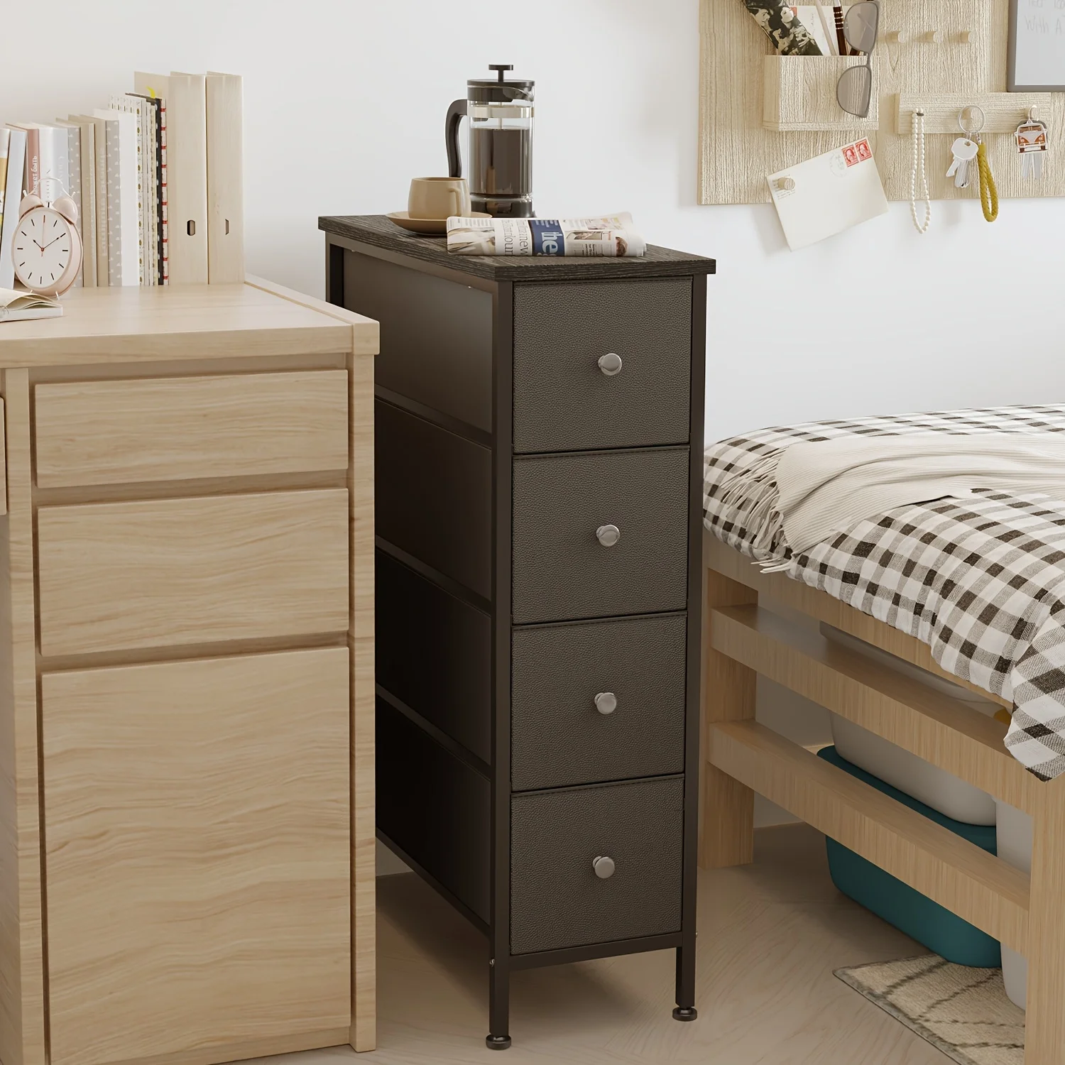 Narrow Storage Cabinet, Dresser With 4/5 Drawers, Slim Fabric Dresser Storage Tower For Small Space, Dresser With Steel Frame, Wood Top, For Bedroom, Bathroom, Living Room, School And Dormitory Storage, Closet, Laundry, For Halloween And Christmas
Narrow Storage Cabinet, Dresser With 4/5 Drawers, Slim Fabric Dresser Storage Tower For Small Space, Dresser With Steel Frame, Wood Top, For Bedroom, Bathroom, Living Room, School And Dormitory Storage, Closet, Laundry, For Halloween And Christmas