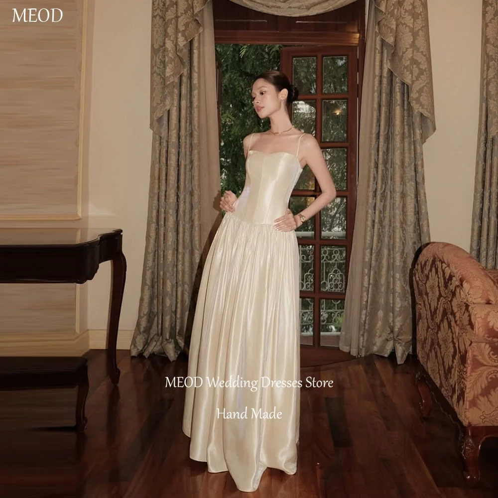 MEOD Satin A Line Wedding Dresses Bride Elegant Strapless Vestidos De Novia Spaghetti Strap Sleeveless Party Attire Customized
MEOD Satin A Line Wedding Dresses Bride Elegant Strapless Vestidos De Novia Spaghetti Strap Sleeveless Party Attire Customized