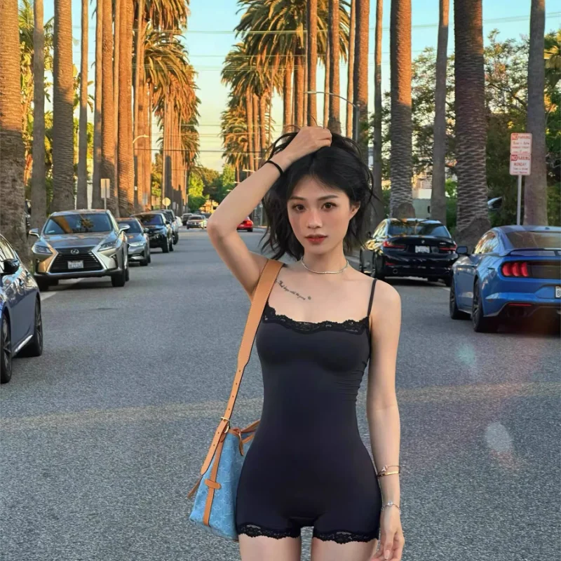 2026 Women's New Kardashian Lace Backless Bodysuit Shorts Tightening Shaping Hip-Lifting High-Waisted Polyester Fiber Bodysuit
2026 Women's New Kardashian Lace Backless Bodysuit Shorts Tightening Shaping Hip-Lifting High-Waisted Polyester Fiber Bodysuit