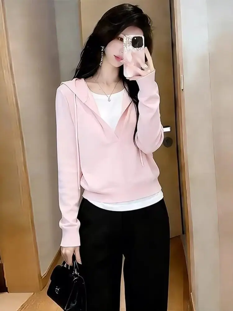 Charming Pink Faux Two-Piece Top Women's Loose Fit Hooded Semi-Buckled Spring Summer Casual Style Long Sleeve Sweatshirt
Charming Pink Faux Two-Piece Top Women's Loose Fit Hooded Semi-Buckled Spring Summer Casual Style Long Sleeve Sweatshirt
