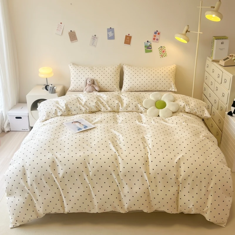 3pcs Satin Duvet cover set (1*Duvet Cover + 2*Pillowcase, Without Core), Black dot print Bedding Set, Soft Comfortable
3pcs Satin Duvet cover set (1*Duvet Cover + 2*Pillowcase, Without Core), Black dot print Bedding Set, Soft Comfortable