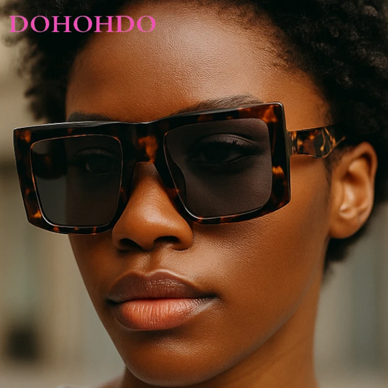 Fashion Big Frame Square Rivets Women Sunglasses Vintage Brand Design Punk Men Sunglass Outdoor Driving Shades Unisex UV400 Очки
Fashion Big Frame Square Rivets Women Sunglasses Vintage Brand Design Punk Men Sunglass Outdoor Driving Shades Unisex UV400 Очки