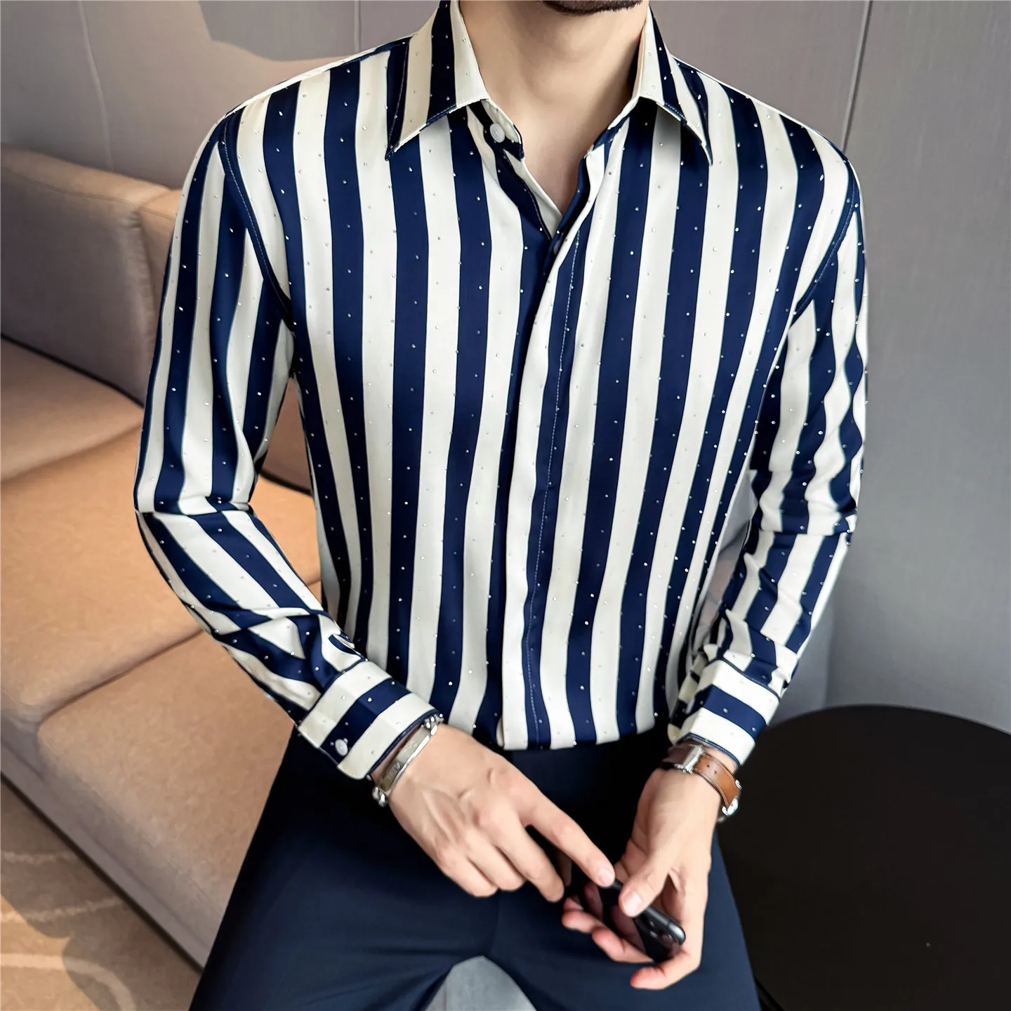 Luxury Rhinestone Striped Shirt Men's Fashion Slim Long Sleeved Casual Shirt High Quality Business Social Formal Shirts 2026
Luxury Rhinestone Striped Shirt Men's Fashion Slim Long Sleeved Casual Shirt High Quality Business Social Formal Shirts 2026