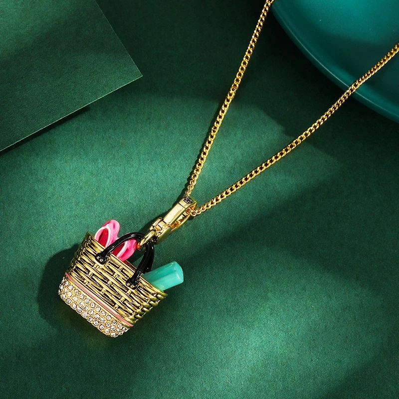 1Pc European And American Fashion Metal Woven Washbasin Pendant, Enamel Slippers, Yoga Mat, Beach Bag, Personalized Necklace
1Pc European And American Fashion Metal Woven Washbasin Pendant, Enamel Slippers, Yoga Mat, Beach Bag, Personalized Necklace