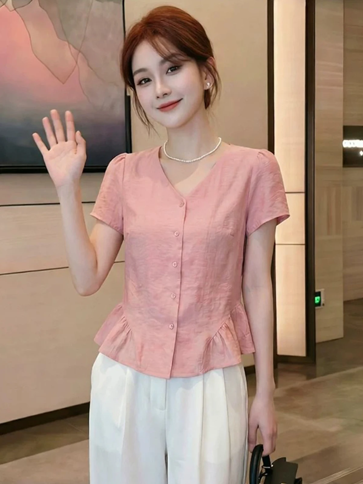 Fashionable Ruffle Sleeve Short Sleeve V-Neck Shirt Women's Summer New Style Slimming Versatile Age-Defying Casual Loose Fit
Fashionable Ruffle Sleeve Short Sleeve V-Neck Shirt Women's Summer New Style Slimming Versatile Age-Defying Casual Loose Fit