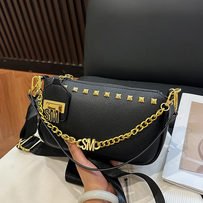 Stylish Classic Leather Messenger Bag For Women With Spacious Interior By Popular Luxury Brand
Stylish Classic Leather Messenger Bag For Women With Spacious Interior By Popular Luxury Brand