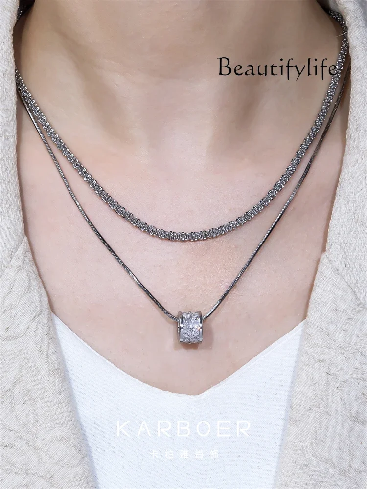 Beauty Makeup High-end necklace women's fashion niche design collarbone chain stacked with sweater chain jewelry
Beauty Makeup High-end necklace women's fashion niche design collarbone chain stacked with sweater chain jewelry