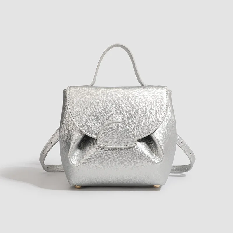 2025 new texture simple bag, female niche smiley face bag, fashionable and casual versatile handbag, single shoulder crossbody b
2025 new texture simple bag, female niche smiley face bag, fashionable and casual versatile handbag, single shoulder crossbody b