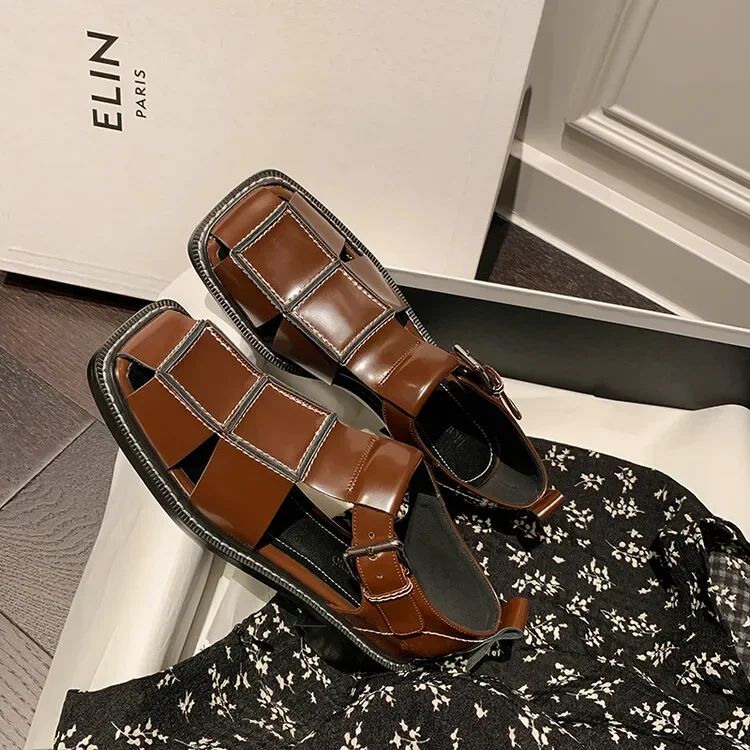 Brand Design Leather High Heels Retro Square Head Hollow Metal Buckle Roman Style Leather Shoes Casual Versatile Women's Boots
Brand Design Leather High Heels Retro Square Head Hollow Metal Buckle Roman Style Leather Shoes Casual Versatile Women's Boots