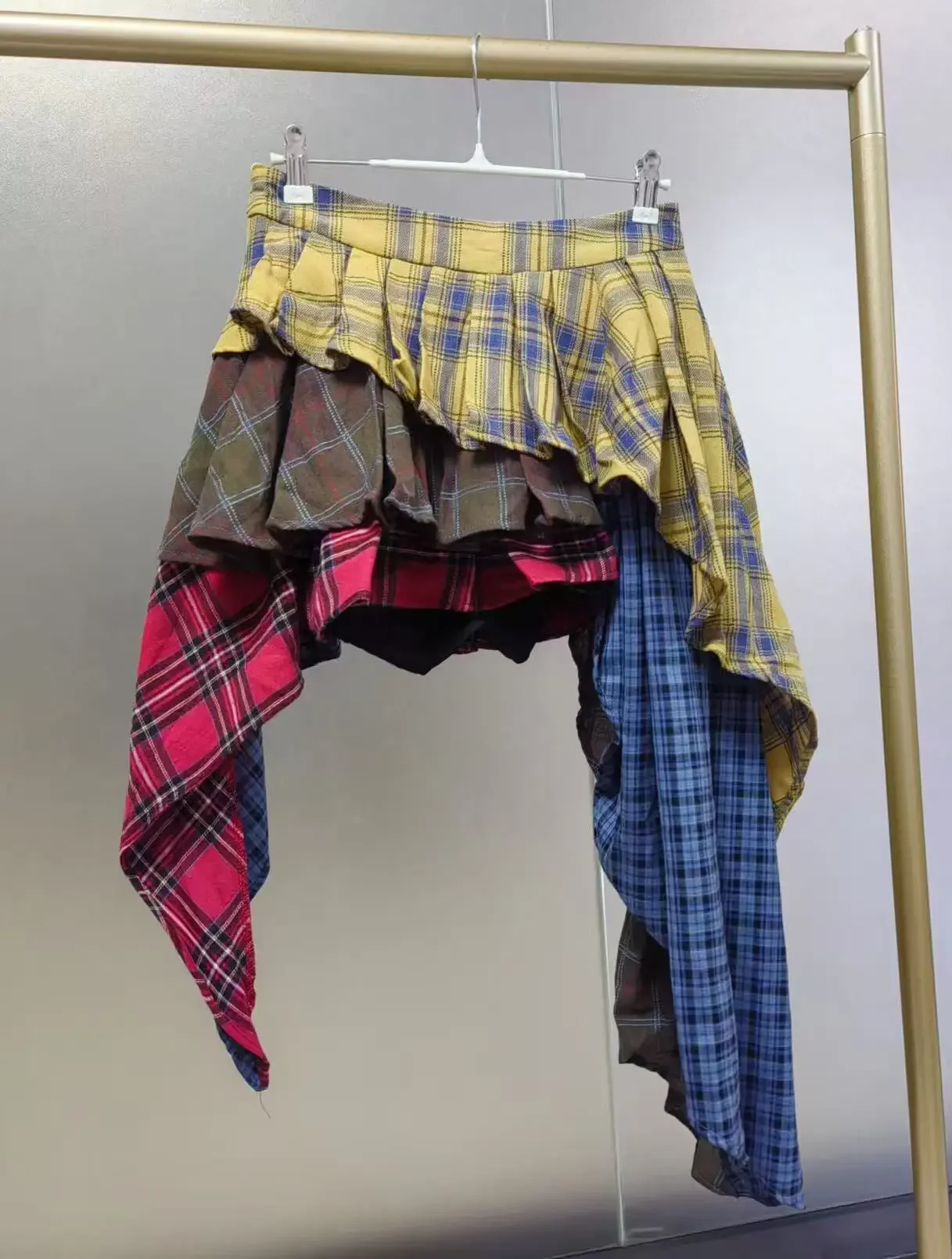 Women's Cotton Plaid Patchwork Irregular Skirt High Waist Pants Skirt for Female Streetwear Y2K Skirt New Fashion 2025
Women's Cotton Plaid Patchwork Irregular Skirt High Waist Pants Skirt for Female Streetwear Y2K Skirt New Fashion 2025