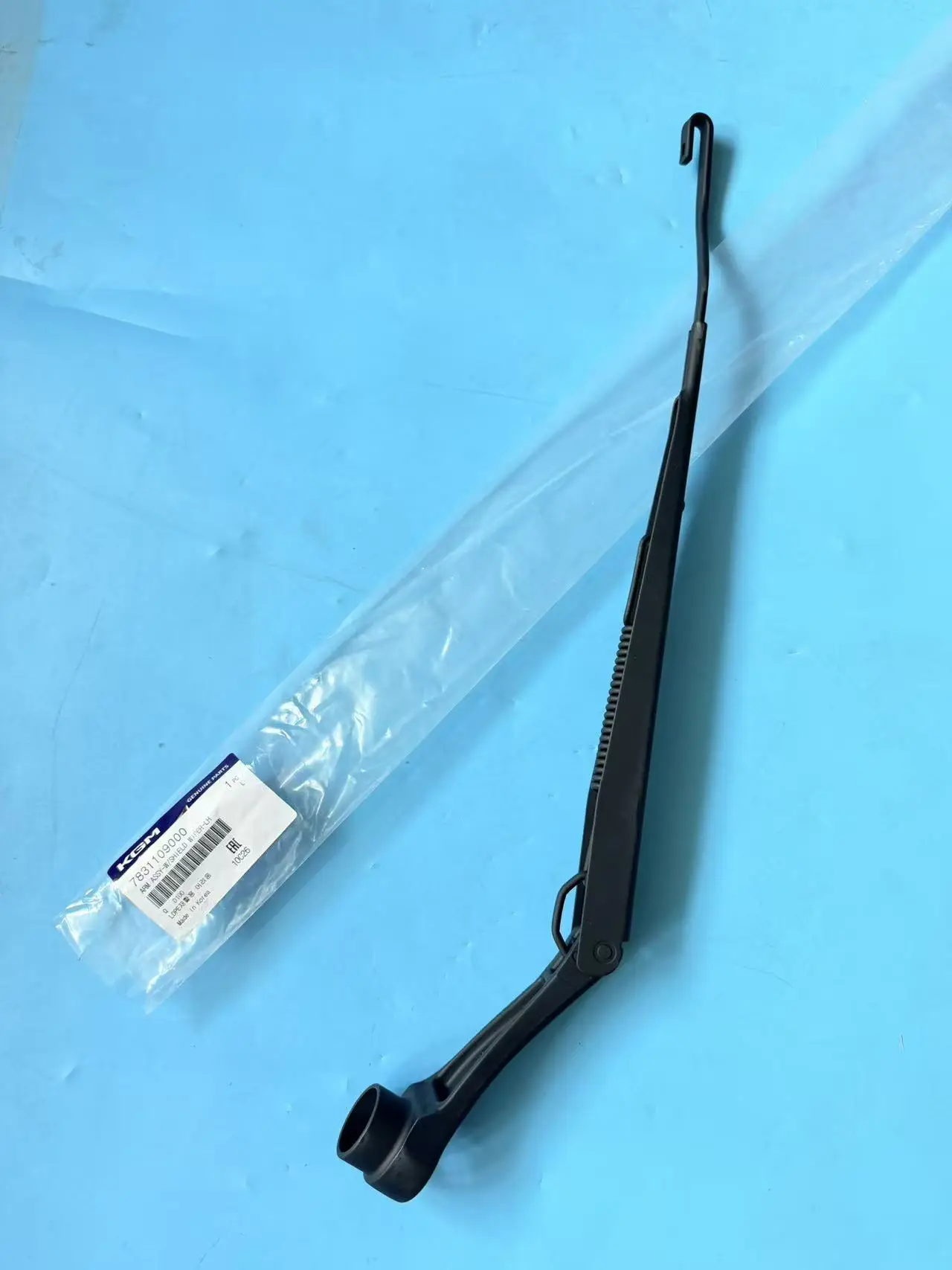 Genuine Front Left Window/Shield Wiper Arm Assy 7831109000 For Ssangyong Kyron Actyon Sports Actyon Sports II
Genuine Front Left Window/Shield Wiper Arm Assy 7831109000 For Ssangyong Kyron Actyon Sports Actyon Sports II