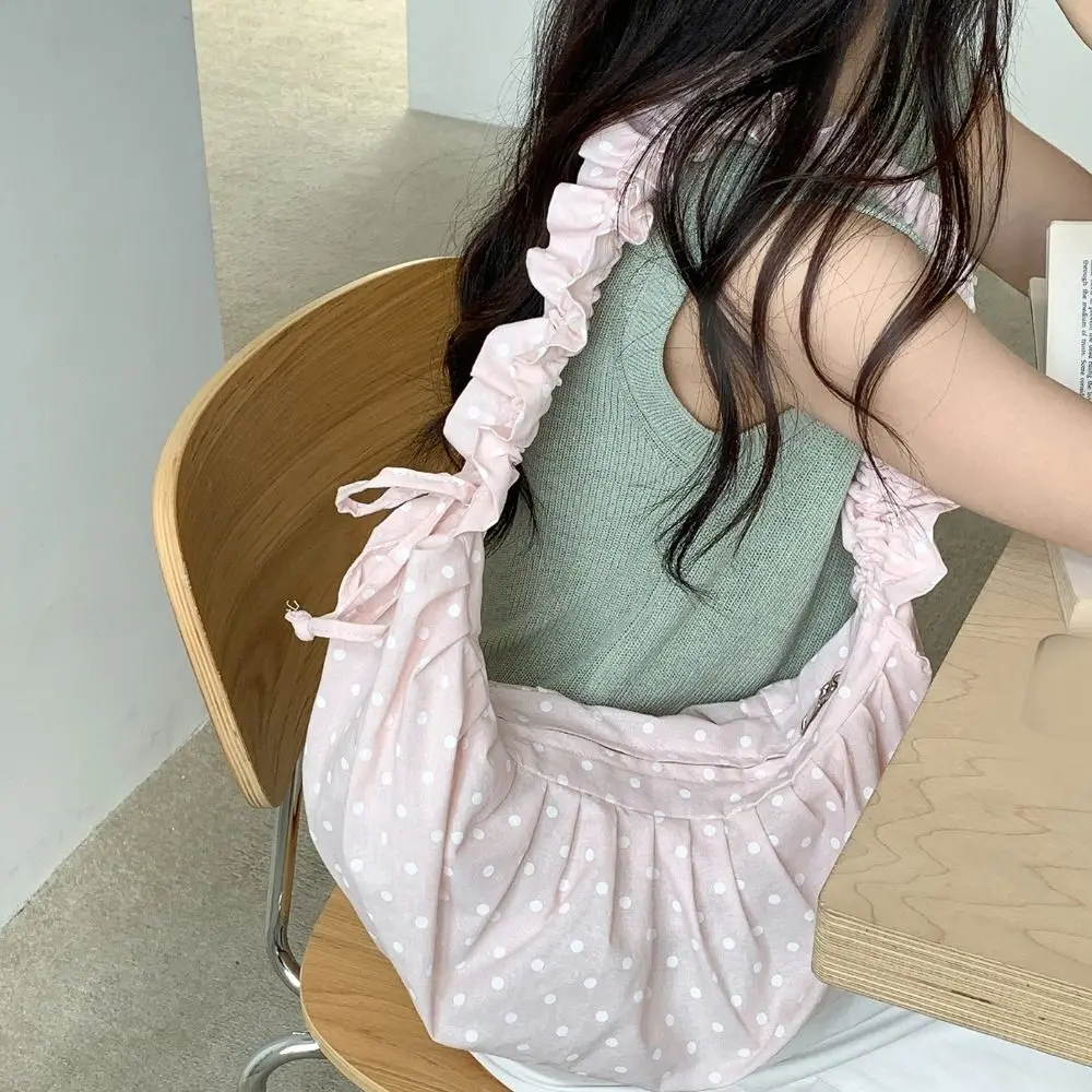 Korean Style Drawstring Shoulder Bag Dumpling Bag Lightweight Polka Dot Pleated Bag Ballet Style Large Capacity
Korean Style Drawstring Shoulder Bag Dumpling Bag Lightweight Polka Dot Pleated Bag Ballet Style Large Capacity