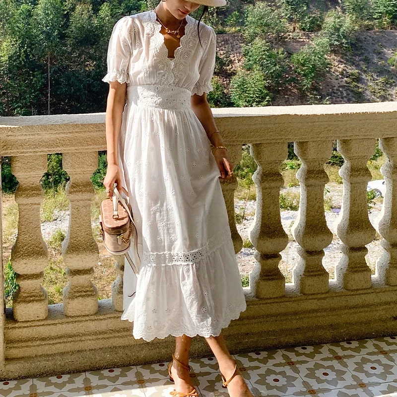 2022 Women Dresses Manufacturer Small Orders V Neck Half Sleeve White Organic Cotton Embroidery Fabric Maxi Dress
2022 Women Dresses Manufacturer Small Orders V Neck Half Sleeve White Organic Cotton Embroidery Fabric Maxi Dress