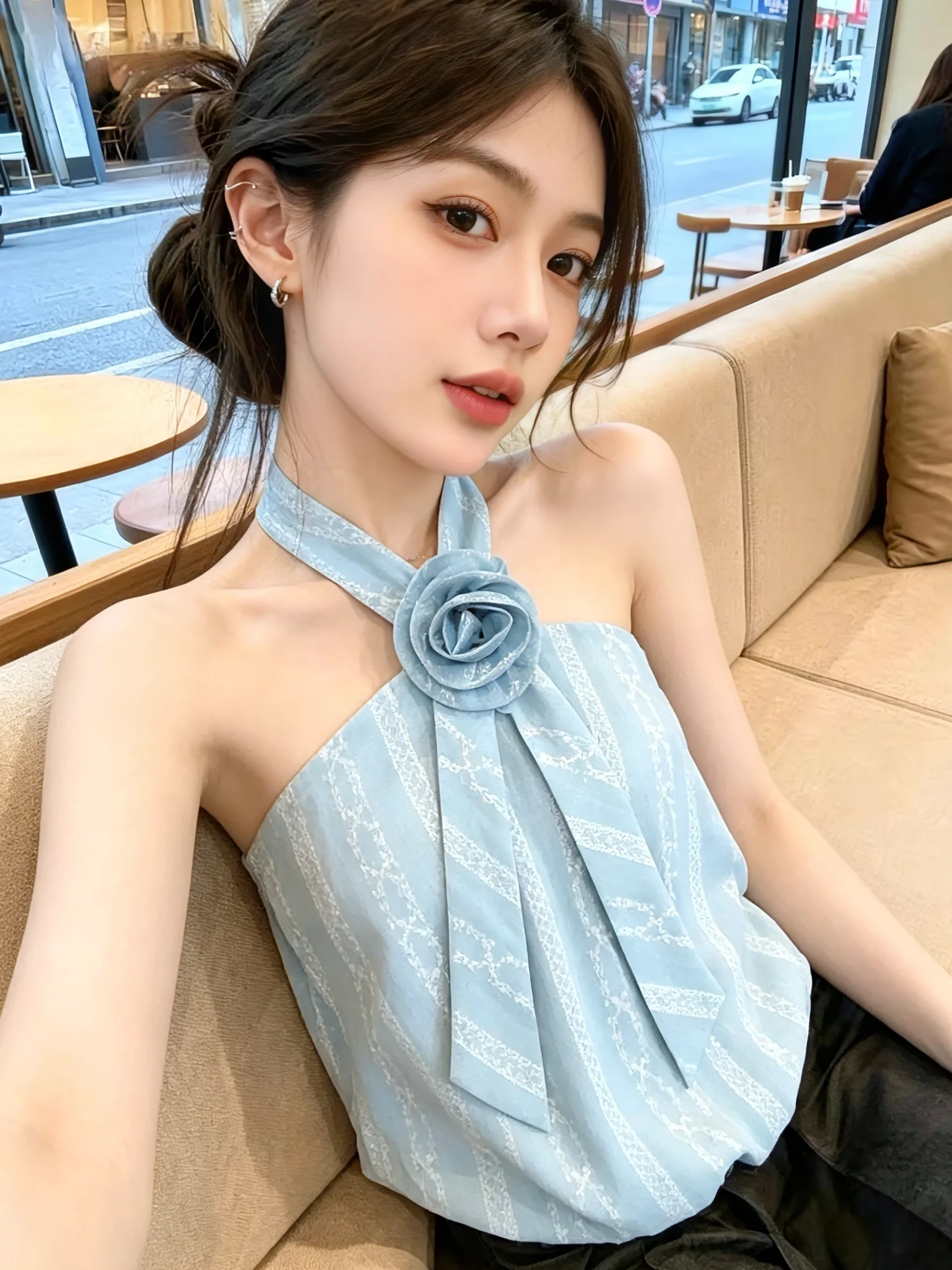 Summer New Style Self-Preserved Sweet And Spicy Flower Bud Top Women's Halter Neck Tube Bra Vest Three-Dimensional Decoration
Summer New Style Self-Preserved Sweet And Spicy Flower Bud Top Women's Halter Neck Tube Bra Vest Three-Dimensional Decoration