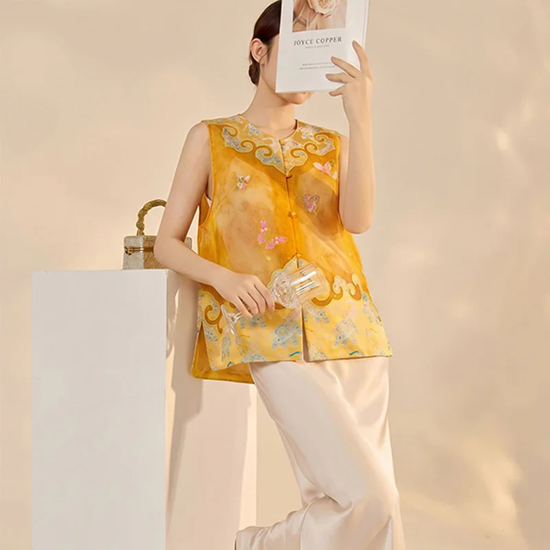 100% Mulberry Silk Embroidery Flower Waistcoats Vintage Button Hanfu Tops Chinese Traditional Exquisite Customization Vest
100% Mulberry Silk Embroidery Flower Waistcoats Vintage Button Hanfu Tops Chinese Traditional Exquisite Customization Vest