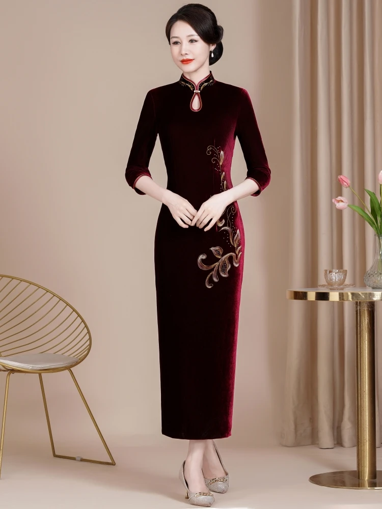 Red Velvet Long Qipao with Seven Sves for Women Retro Sle Wedding Dr Spring 2025 High Slit Warmth Provided Hand-Painted
Red Velvet Long Qipao with Seven Sves for Women Retro Sle Wedding Dr Spring 2025 High Slit Warmth Provided Hand-Painted