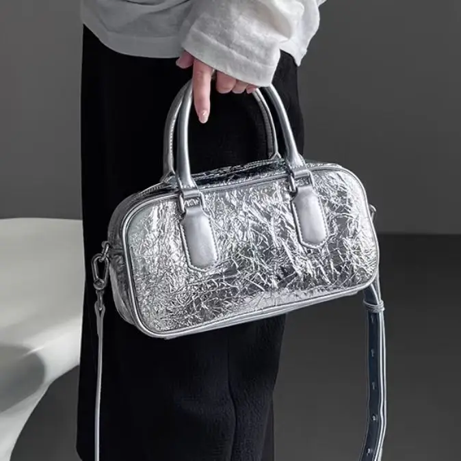 High Street Silver Square Bag Purse Women Hot Girls Leather Handle Messenger Bag Ladies Vintage Y2k Hand Bag Bolso Mujer
High Street Silver Square Bag Purse Women Hot Girls Leather Handle Messenger Bag Ladies Vintage Y2k Hand Bag Bolso Mujer