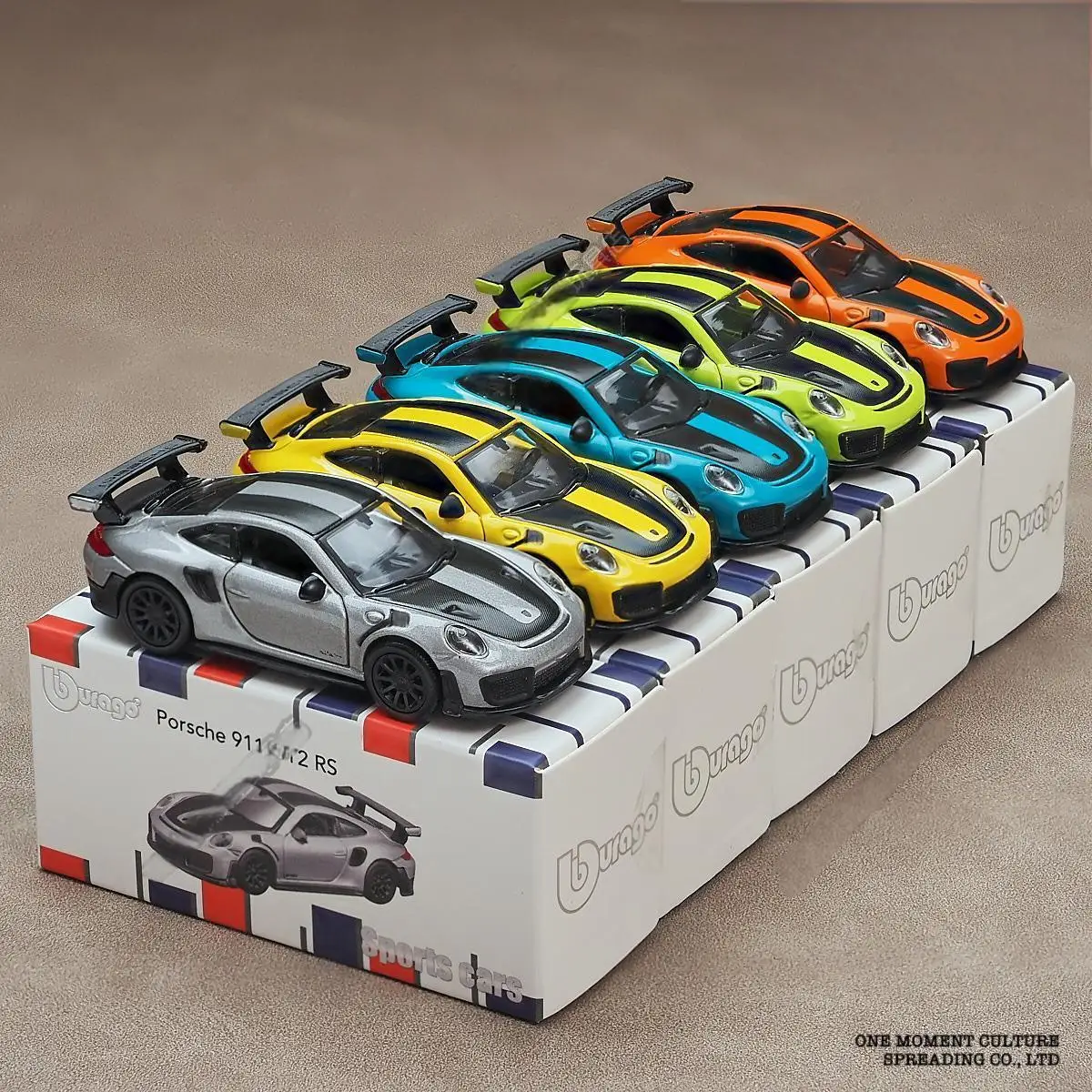 1:64 Porsche 911GT2RS Simulation Alloy Sports Car Model Children's Pocket Toy Car
1:64 Porsche 911GT2RS Simulation Alloy Sports Car Model Children's Pocket Toy Car