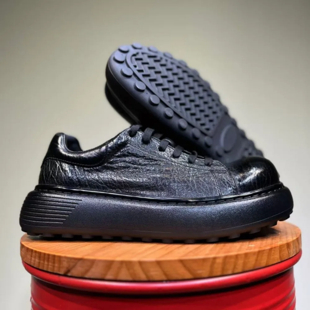 Spring New Trendy Men's Shoes Retro Handmade Round Toe Thick Sole Washed Horsehide Casual Shoes for Men
Spring New Trendy Men's Shoes Retro Handmade Round Toe Thick Sole Washed Horsehide Casual Shoes for Men