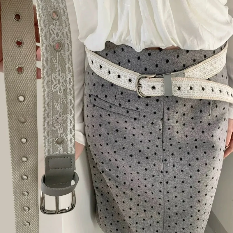 Soft Lace Floral Waist Belt Metal Buckle Jean Waistband for Women White Soft Hand Woven Casual Waist Strap Decor Accessories
Soft Lace Floral Waist Belt Metal Buckle Jean Waistband for Women White Soft Hand Woven Casual Waist Strap Decor Accessories