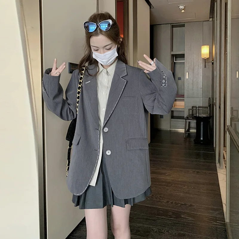 SuperAen повседневный женский костюм в корейском стиле, весна и осень 2024, новый свободный костюм, модный простой дизайн, свободный серый блейзер
SuperAen повседневный женский костюм в корейском стиле, весна и осень 2024, новый свободный костюм, модный простой дизайн, свободный серый блейзер