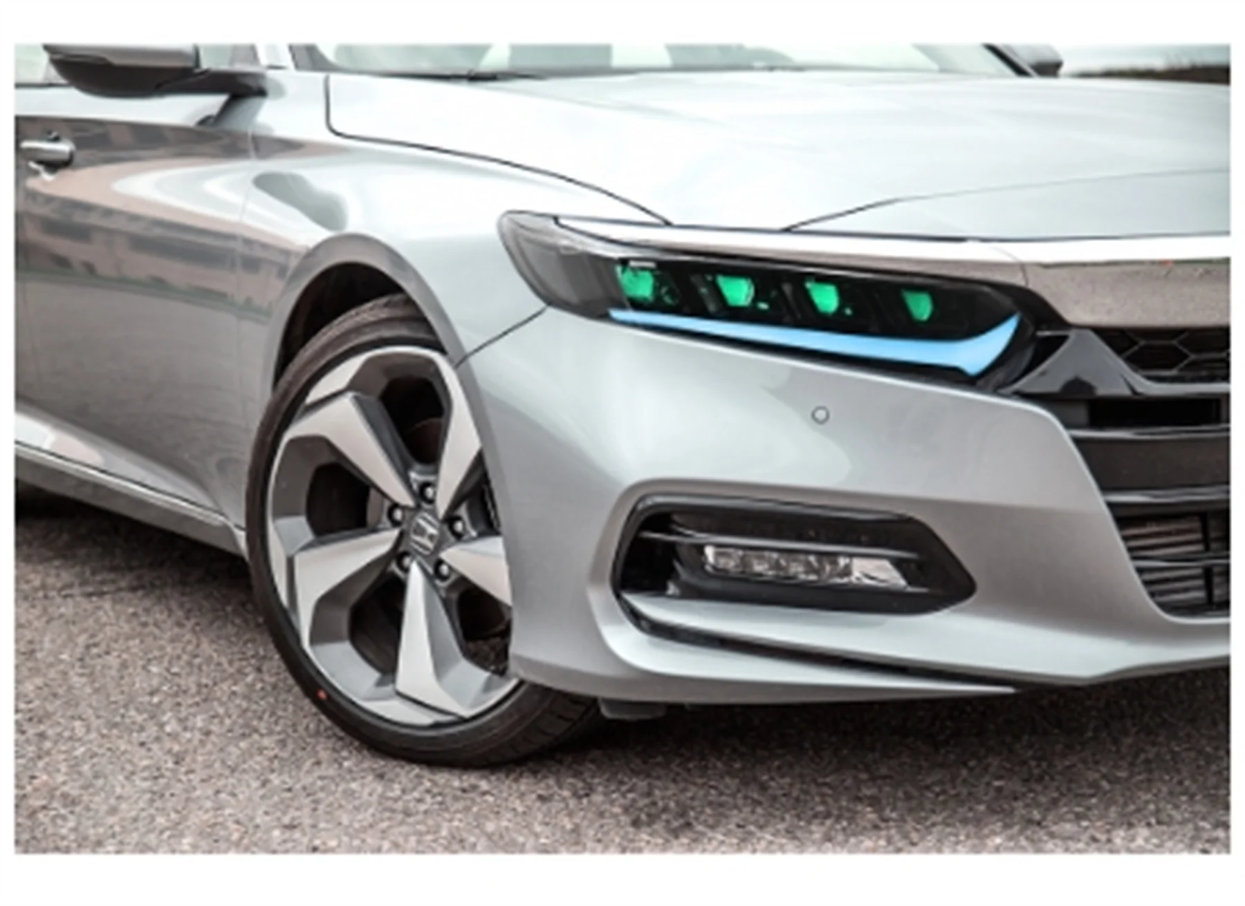 Accord 18-22 DRL Daytime Running Light Turn signal Car Head lamp Led Headlight
Accord 18-22 DRL Daytime Running Light Turn signal Car Head lamp Led Headlight