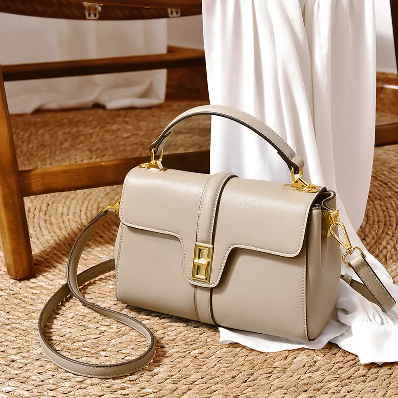 Mother's Day Gift Commuter Bag Women's New Ladies Crossbody Bag Mom's Shoulder Handbag Small Soft PU Leather Square Bag
Mother's Day Gift Commuter Bag Women's New Ladies Crossbody Bag Mom's Shoulder Handbag Small Soft PU Leather Square Bag