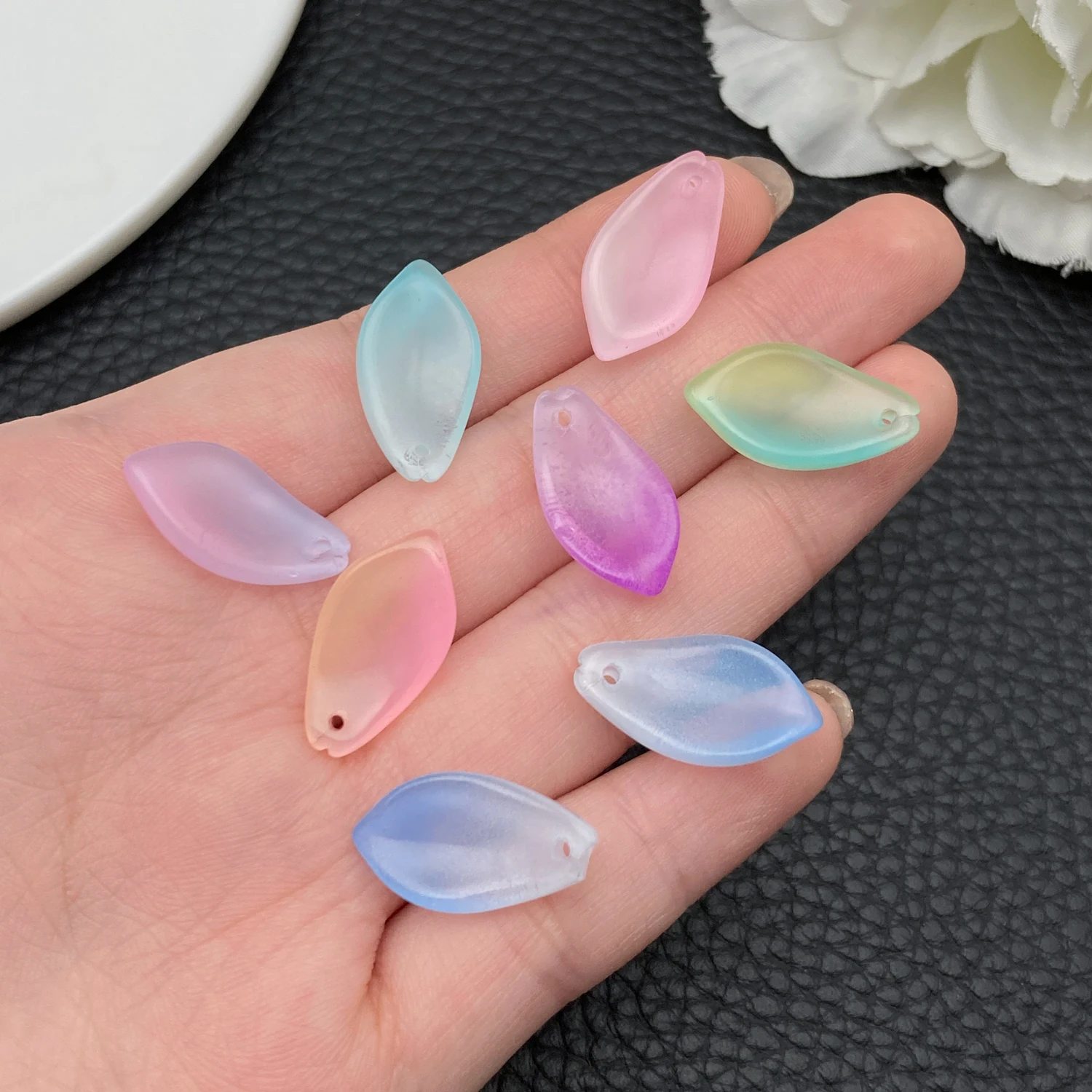 20pcs Glass Lotus Leaf Set, Craft Materials for Making Handmade Earrings, Bracelets, Necklaces, and Keychain Charms Bag Accessor
20pcs Glass Lotus Leaf Set, Craft Materials for Making Handmade Earrings, Bracelets, Necklaces, and Keychain Charms Bag Accessor
