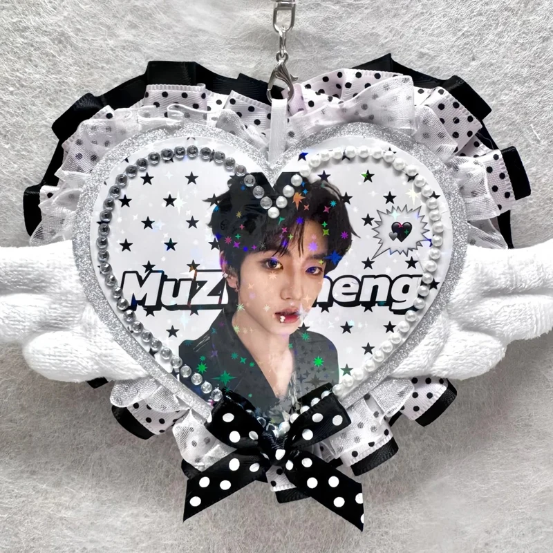 Backpack Charm Gothic Cute Black White Idol Keychain with Plush Wings Fan Support Goods Handmade Collectible
Backpack Charm Gothic Cute Black White Idol Keychain with Plush Wings Fan Support Goods Handmade Collectible