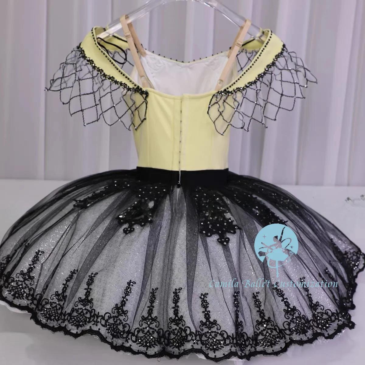 High-end new model launched light yellow Paquita Esmeralda ballet performance competition TUTU skirt for adults and children
High-end new model launched light yellow Paquita Esmeralda ballet performance competition TUTU skirt for adults and children