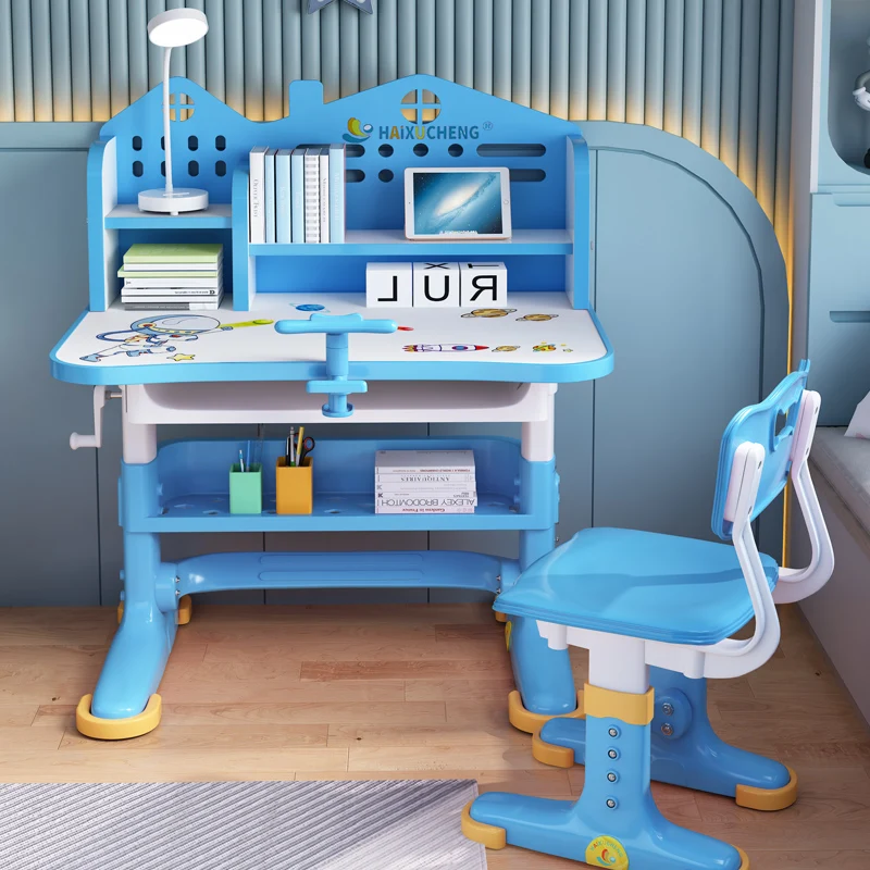 Children's study table Primary school students writing desk and chair set Household simple desk Lifting adjustable table combina
Children's study table Primary school students writing desk and chair set Household simple desk Lifting adjustable table combina