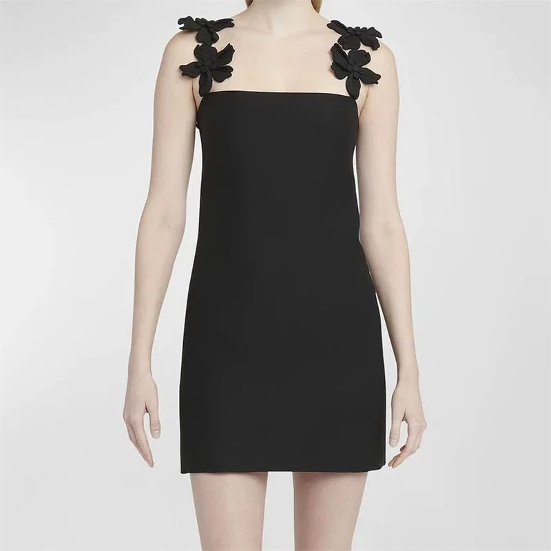 fashion summer dresses 2024 New 3D floral decoration suspender mini dress Casual versatile backless Short dresses Party dresses
fashion summer dresses 2024 New 3D floral decoration suspender mini dress Casual versatile backless Short dresses Party dresses