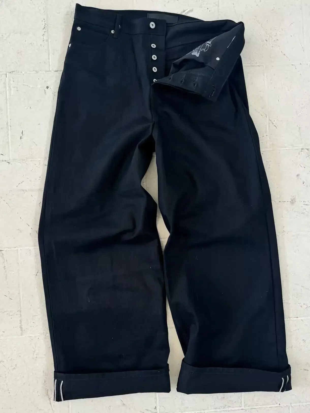 No faith studios scimitar three-dimensional Baggy Japanese bamboo texture loose red edge cow pants
No faith studios scimitar three-dimensional Baggy Japanese bamboo texture loose red edge cow pants