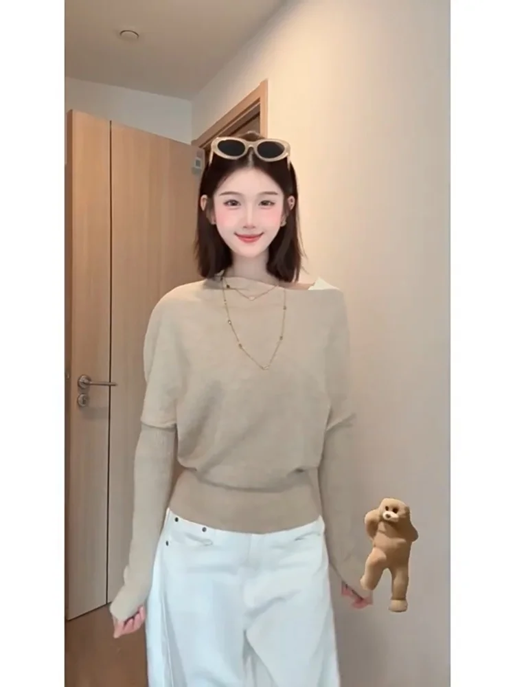 Мягкий вязаный свитер Soft Miss Gentlewoman для ранней осени, повседневный свободный крой, со спущенным плечом, для ношения под одеждой, женский модный мягкий стиль
Мягкий вязаный свитер Soft Miss Gentlewoman для ранней осени, повседневный свободный крой, со спущенным плечом, для ношения под одеждой, женский модный мягкий стиль