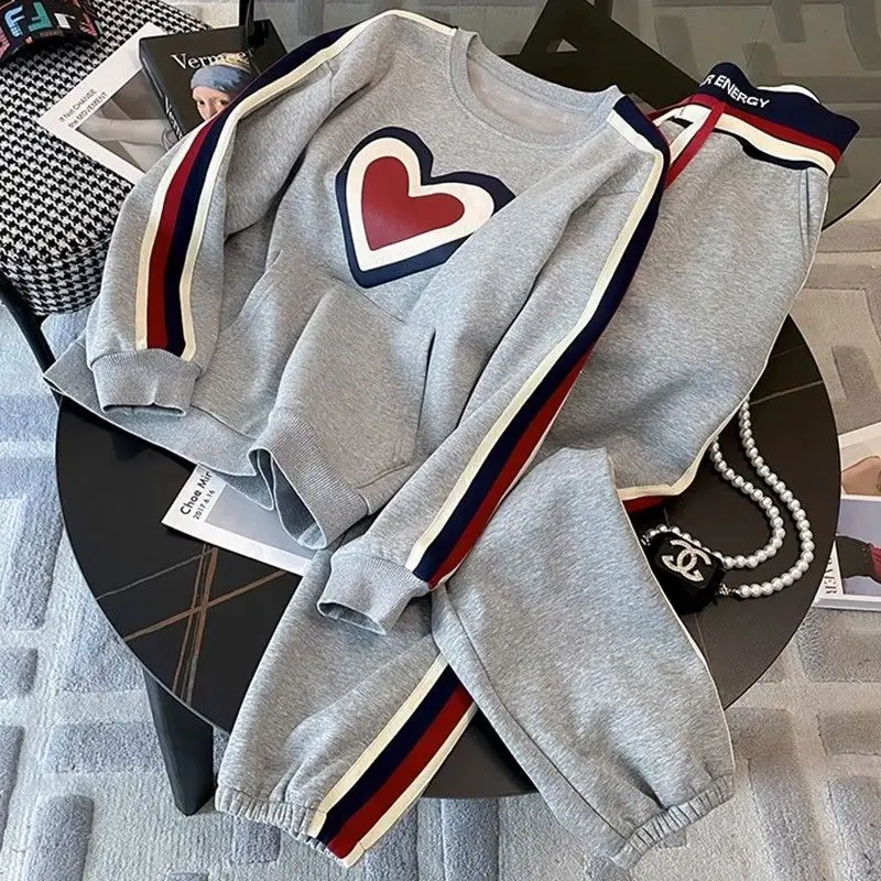 Комплекты из 2 предметов. Женская одежда. Осень-зима. Флисовые повседневные спортивные комплекты. Модная уличная одежда. Пуловер и спортивные штаны. Свободные комплекты из 2 предметов.
Комплекты из 2 предметов. Женская одежда. Осень-зима. Флисовые повседневные спортивные комплекты. Модная уличная одежда. Пуловер и спортивные штаны. Свободные комплекты из 2 предметов.