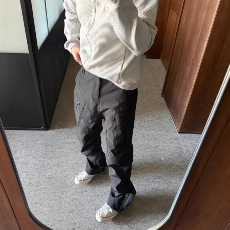 Outdoor Multi-pocket Three-dimensional Cutting Function Overalls Tough Guy Wide Trousers Zipper Trousers
Outdoor Multi-pocket Three-dimensional Cutting Function Overalls Tough Guy Wide Trousers Zipper Trousers