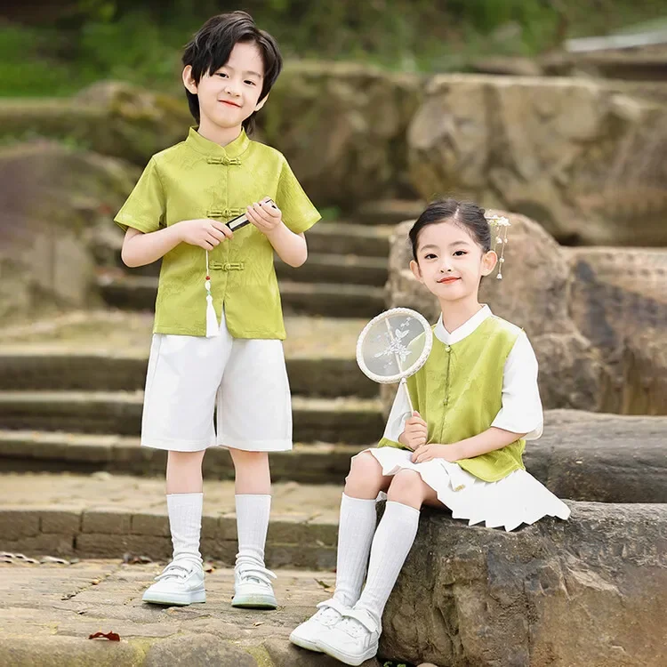 Chinese style children's performance costumes, kindergarten graduation costumes, summer new Chinese poetry recitation performanc
Chinese style children's performance costumes, kindergarten graduation costumes, summer new Chinese poetry recitation performanc