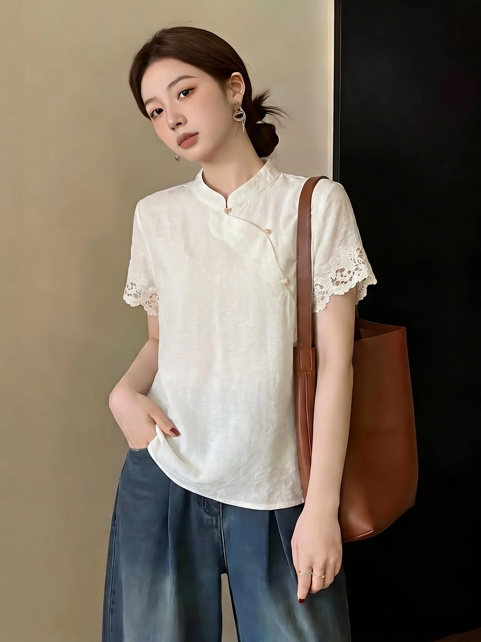 New Chinese Style Short Sleeve Shirt Women's Summer 2026 Big Size Fat MM Hook Flower Hollow out Top Button Shoulder
New Chinese Style Short Sleeve Shirt Women's Summer 2026 Big Size Fat MM Hook Flower Hollow out Top Button Shoulder